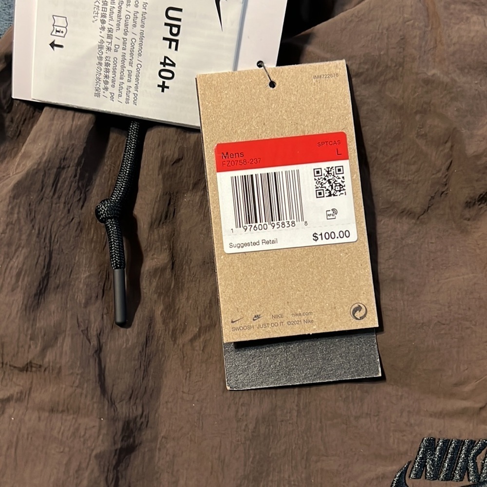 Men’s Nike Woven Taper Leg Pants - Picture 4 of 4